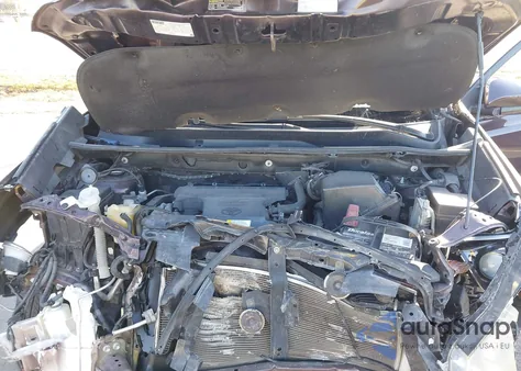 2017 Toyota Rav4 Xle z USA, uszkodzony, nr VIN 2T3WFREVXHW395152